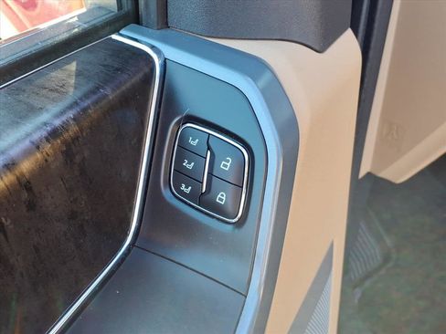 Certified 2022 Ford F150 Lariat w/ Equipment Group 502A High image 5