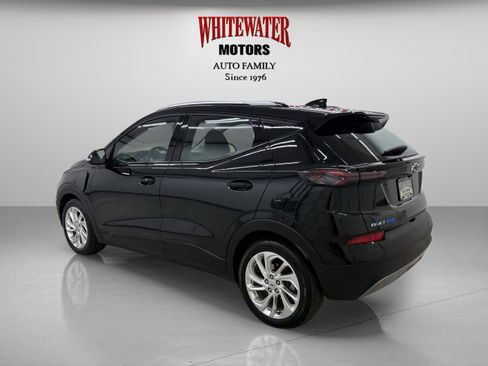 Used 2023 Chevrolet Bolt EUV LT image 2