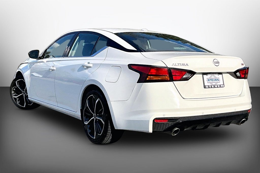 Used 2024 Nissan Altima 2.5 SR FWD image 4