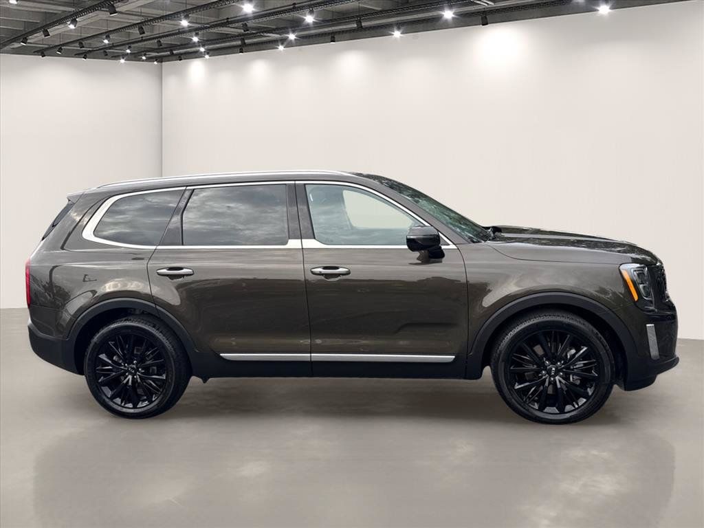 Certified 2021 Kia Telluride SX w/ Towing Package AWD/4WD image 9