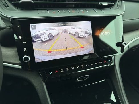 New 2026 Jeep Grand Cherokee L 4WD image 23