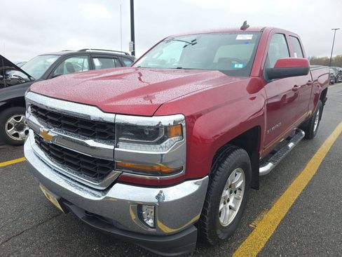 Used 2018 Chevrolet Silverado 1500 LT w/ All Star Edition AWD/4WD image 2