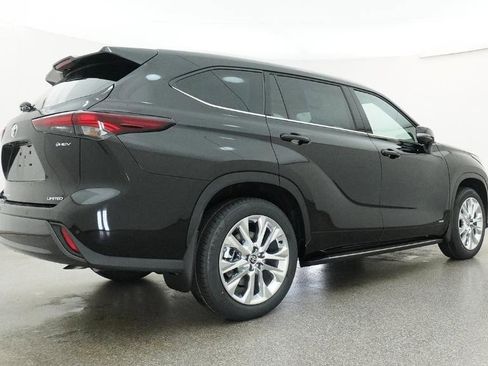 New 2026 Toyota Highlander Limited AWD/4WD image 21