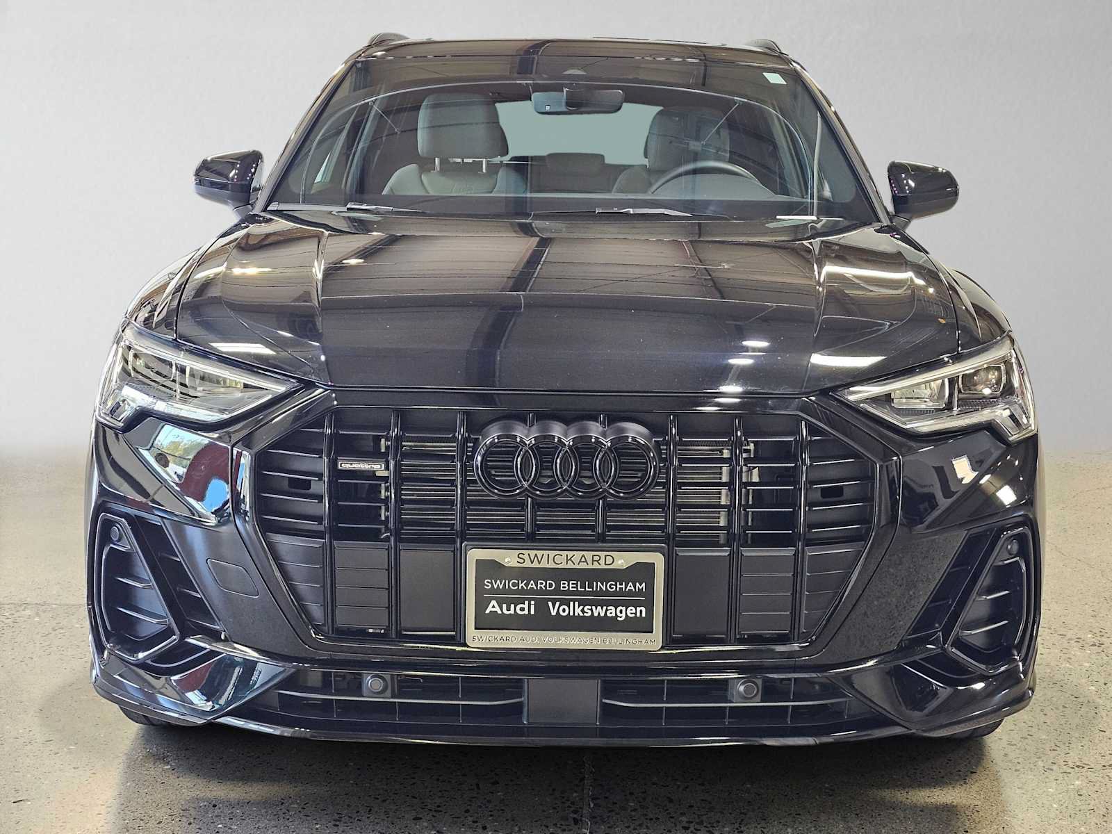 Used 2025 Audi Q3 2.0T Premium w/ Convenience Package AWD/4WD image 8