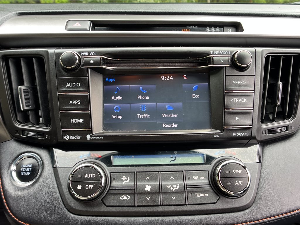 Used 2018 Toyota RAV4 SE w/ Power Extra Value Package AWD/4WD image 16