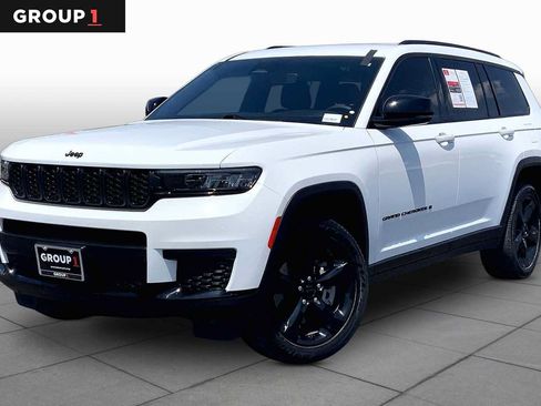 Used 2023 Jeep Grand Cherokee L Laredo AWD/4WD image 1