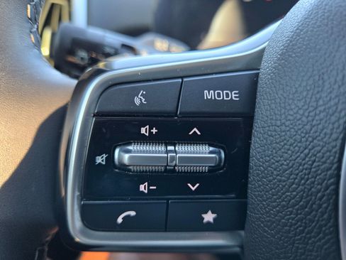 Certified 2025 Kia Sorento EX w/ EX Panoramic Sunroof Package image 24