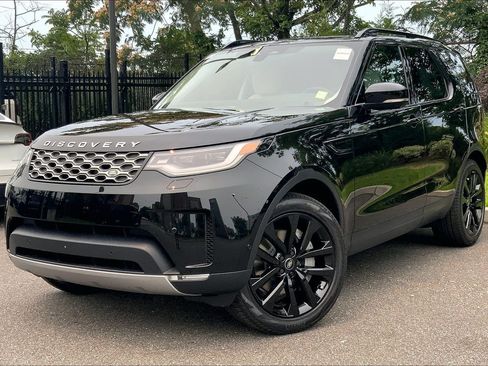 New 2026 Land Rover Discovery S AWD/4WD image 1
