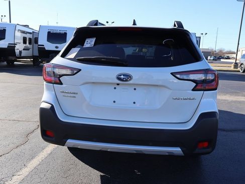 Used 2023 Subaru Outback Limited image 17