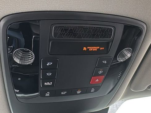 New 2026 Kia Carnival EX image 32