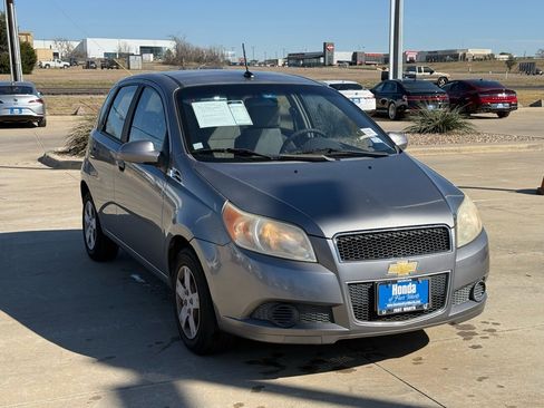 Used 2009 Chevrolet Aveo5 LT image 7