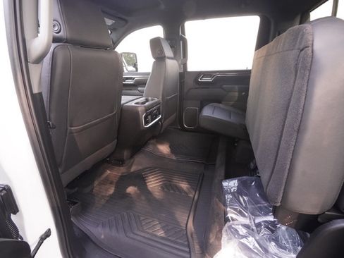 Used 2025 Chevrolet Silverado 2500 LTZ w/ LTZ Convenience Package AWD/4WD image 27
