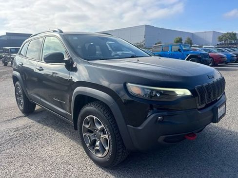 Used 2022 Jeep Cherokee Trailhawk AWD/4WD image 3
