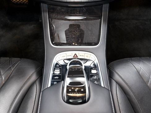 Used 2019 Mercedes-Benz S 560 4MATIC Sedan w/ Premium Package image 38