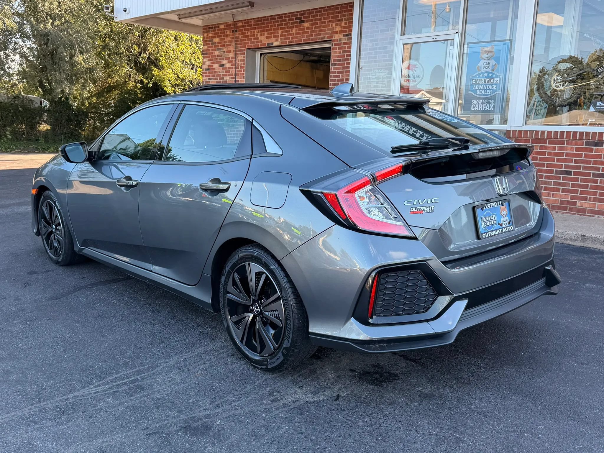 Used 2017 Honda Civic EX-L image 2