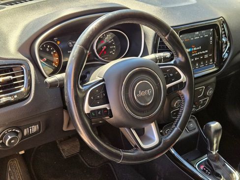 Used 2020 Jeep Compass Limited image 9