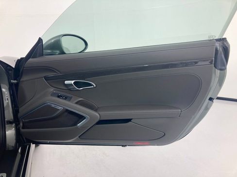 Certified 2025 Porsche 718 Cayman GT4 image 17