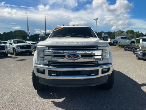Used 2019 Ford F450 Lariat w/ Lariat Ultimate Package AWD/4WD image 2