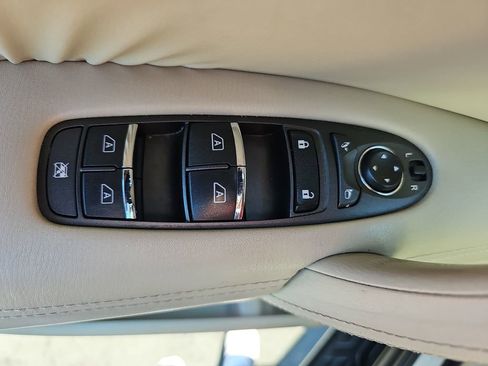 Used 2017 INFINITI QX80 4WD w/ Driver Assistance Package image 26