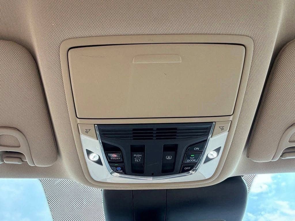 Used 2019 Acura RDX w/ Technology Package AWD/4WD image 31