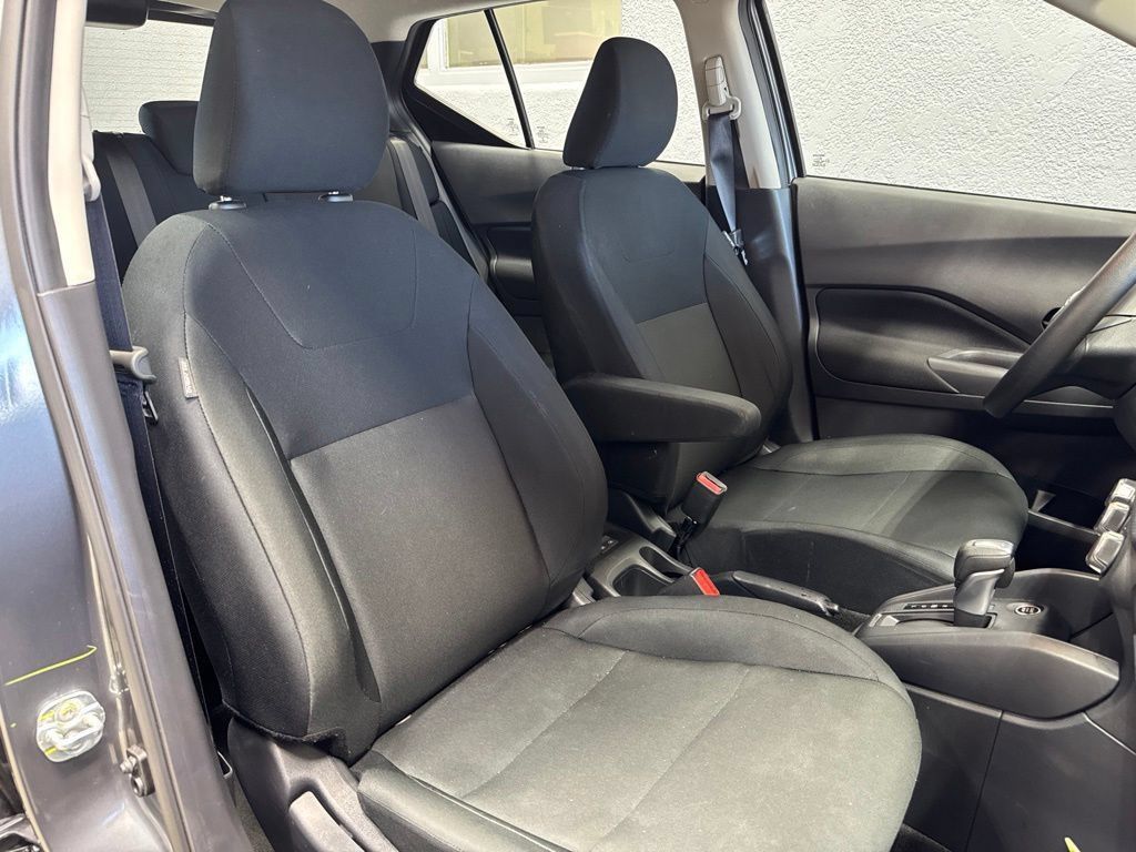 Used 2025 Nissan Kicks Play S FWD image 31