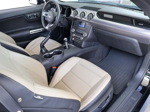 Used 2015 Ford Mustang GT RWD image 18