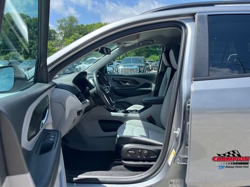 Used 2024 GMC Terrain SLE w/ Driver Convenience Package AWD/4WD image 26