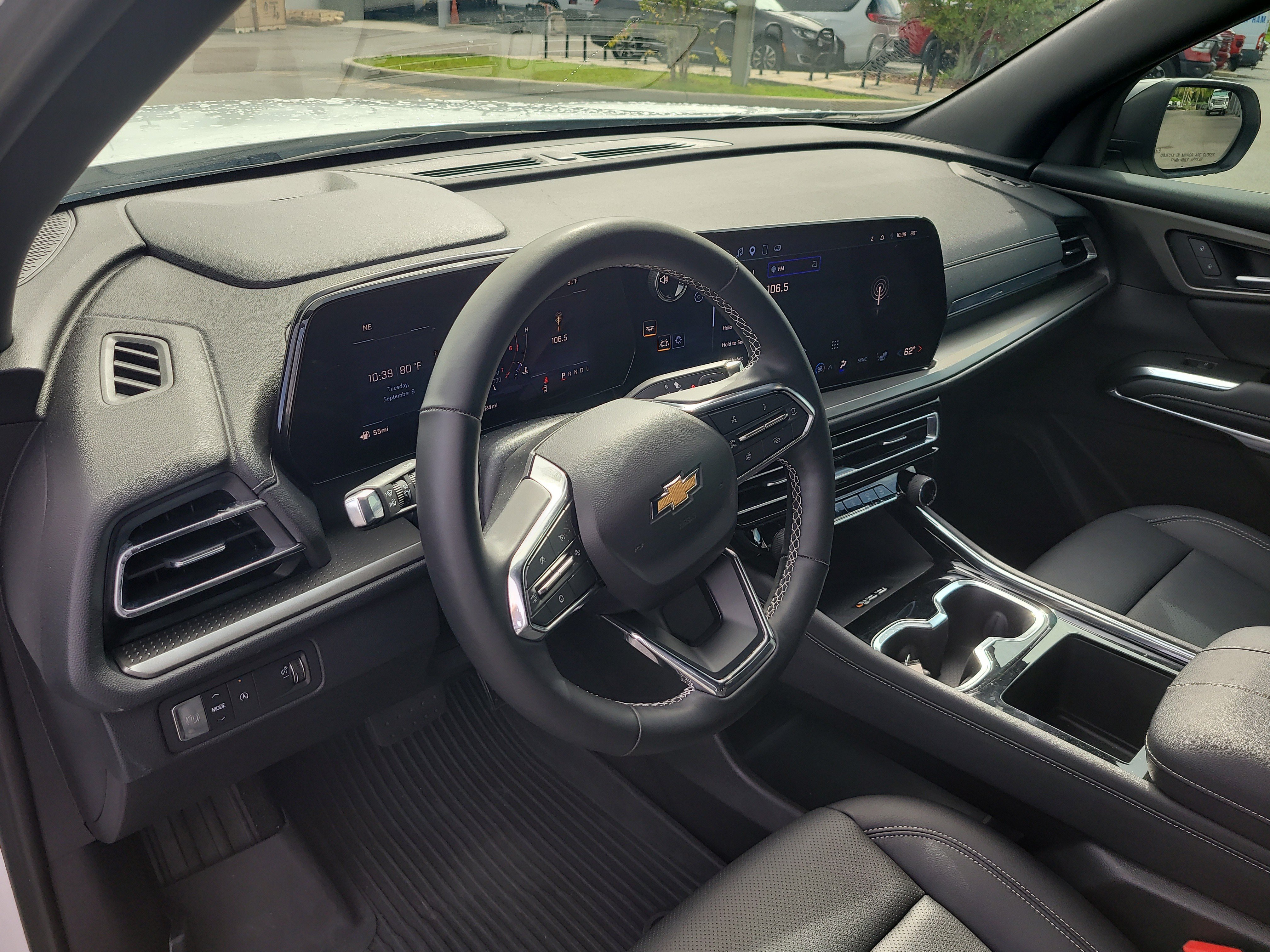Used 2025 Chevrolet Traverse LT w/ Driver Confidence Package FWD image 18
