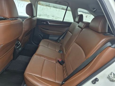 Used 2018 Subaru Outback 2.5i Touring image 32