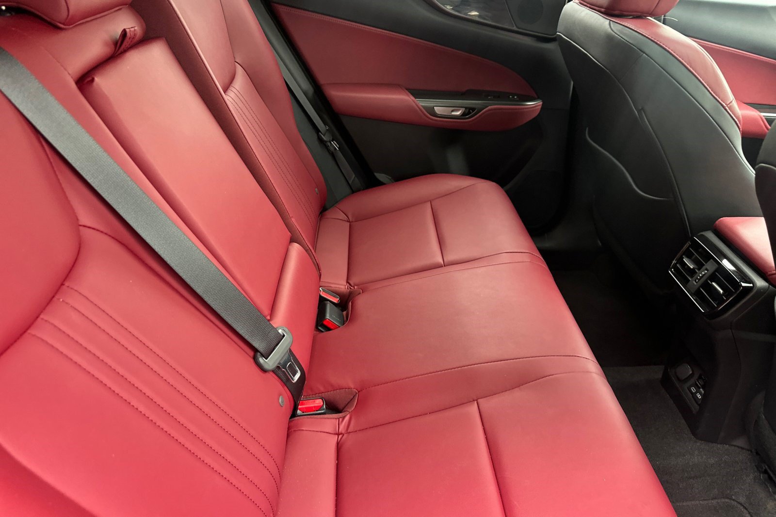 Certified 2025 Lexus NX 350h AWD w/ Cold Area Package image 33