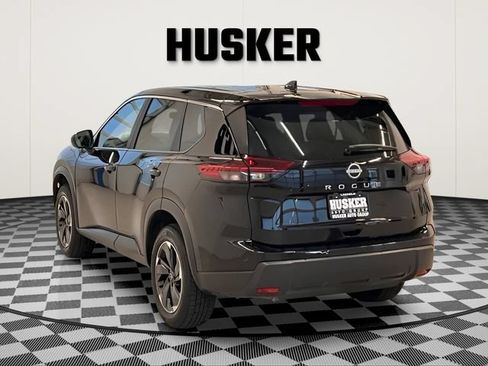 Used 2025 Nissan Rogue SV FWD image 5