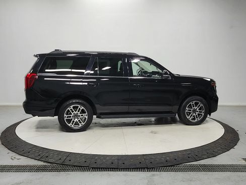 Used 2025 Ford Expedition Active AWD/4WD image 9