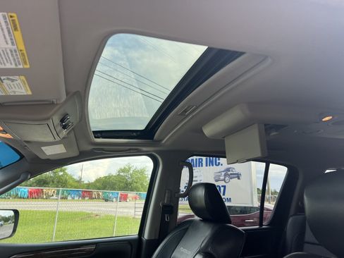 Used 2010 Nissan Armada Platinum w/ Captain Seat Pkg RWD image 11