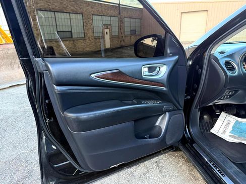 Used 2015 INFINITI QX60 AWD w/ Deluxe Touring Package image 12
