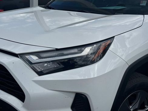 Used 2023 Toyota RAV4 XLE w/ Convenience Package image 5