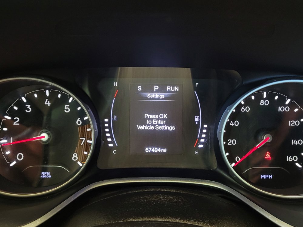 Used 2018 Jeep Compass Latitude w/ Safe & Security Group FWD image 23