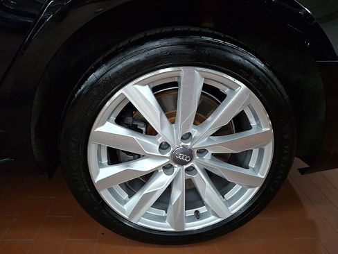 Used 2018 Audi A4 2.0T Premium w/ Convenience Package image 7