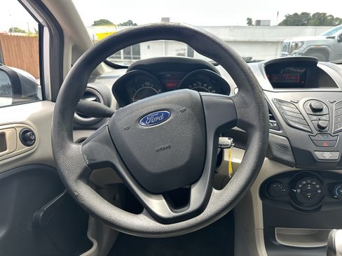Used 2012 Ford Fiesta S FWD image 17