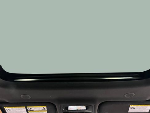 Used 2023 Land Rover Range Rover Evoque SE image 11