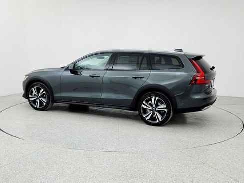 New 2026 Volvo V60 B5 Cross Country Plus w/ Climate Package image 7