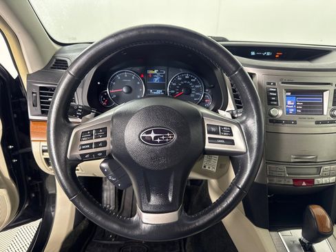 Used 2014 Subaru Outback 2.5i Limited w/ Moonroof Package image 16