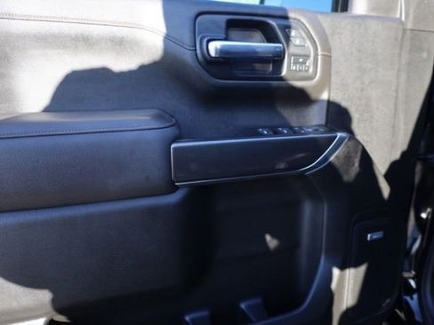 Used 2022 GMC Sierra 1500 AT4 w/ AT4 Preferred Package image 18