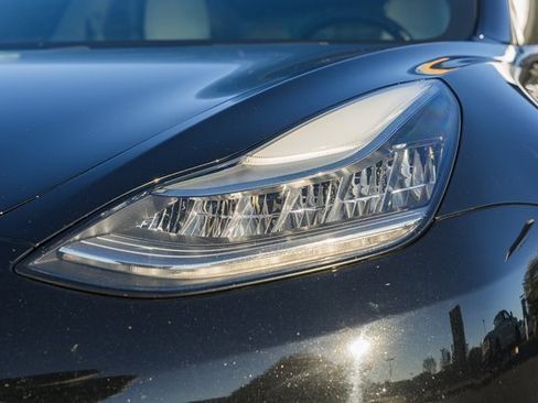 Used 2019 Tesla Model 3 Long Range image 12