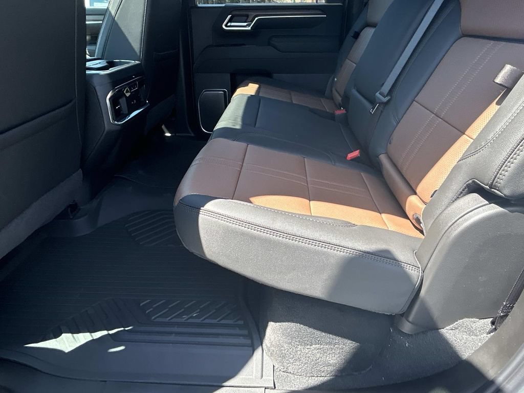 New 2026 Chevrolet Silverado 2500 High Country w/ High Country Premium Package AWD/4WD image 11