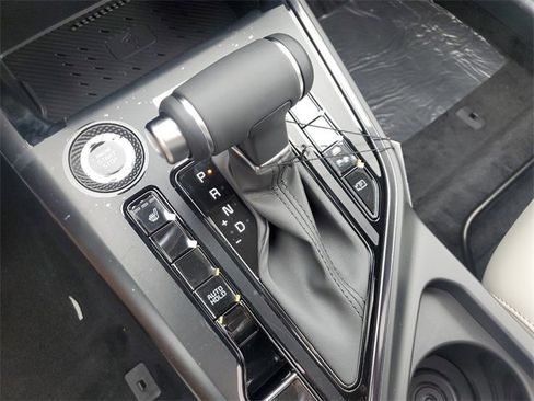 New 2025 Kia Niro EX Touring image 33