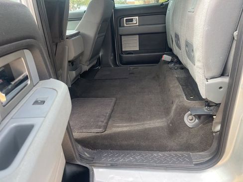 Used 2011 Ford F150 XLT w/ XLT Chrome Pkg image 10