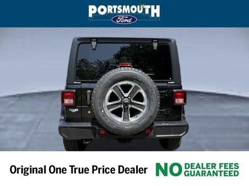 Used 2020 Jeep Wrangler Unlimited Sahara AWD/4WD image 31