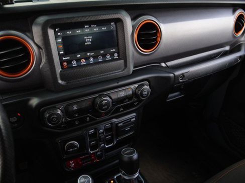 Used 2020 Jeep Gladiator Mojave w/ Trailer Tow Package image 28