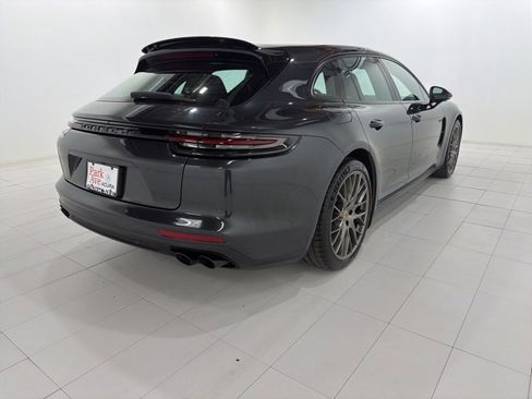 Used 2018 Porsche Panamera 4 image 5