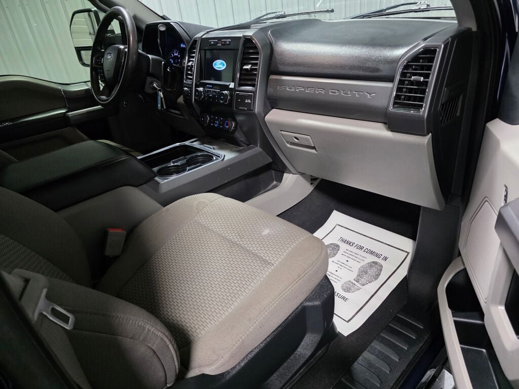 Used 2019 Ford F250 XLT w/ XLT Premium Package AWD/4WD image 8